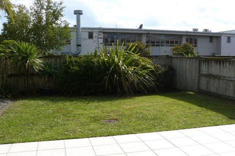 Photo of property in 9 Huntington Drive, Huntington Park, Auckland, 2013