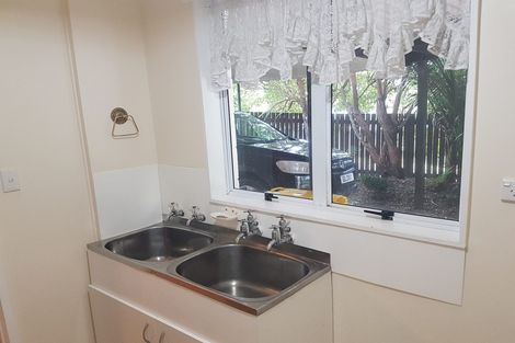 Photo of property in 4 Malters Place, Browns Bay, Auckland, 0630