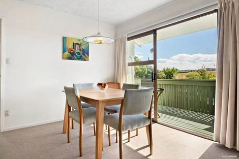 Photo of property in 20 Carole Crescent, Pakuranga, Auckland, 2010