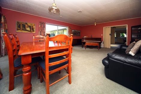 Photo of property in 14 Rush Place, Havelock North, 4130