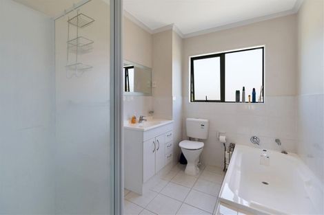 Photo of property in 80a Don Buck Road, Massey, Auckland, 0614