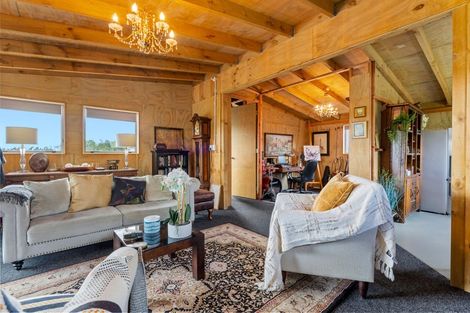 Photo of property in 100 Evans Road, South Head, Helensville, 0874