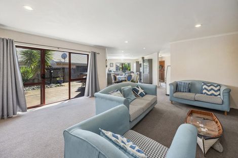 Photo of property in 9 Frame Place, Owhata, Rotorua, 3010