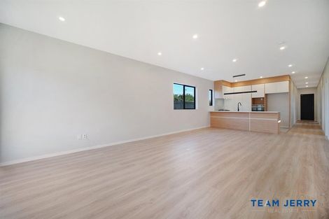 Photo of property in 43 Tributary Parade, Karaka, 2113