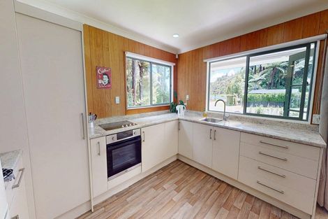 Photo of property in 36 Tombleson Road, Lake Rotoma, Rotorua, 3074
