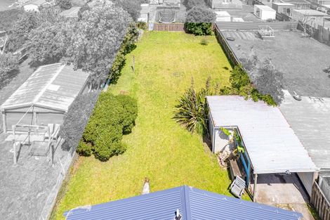 Photo of property in 34 Ruapehu Street, Castlecliff, Whanganui, 4501