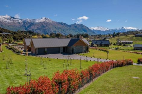 Photo of property in 2 Highfield Ridge, Wanaka, 9305