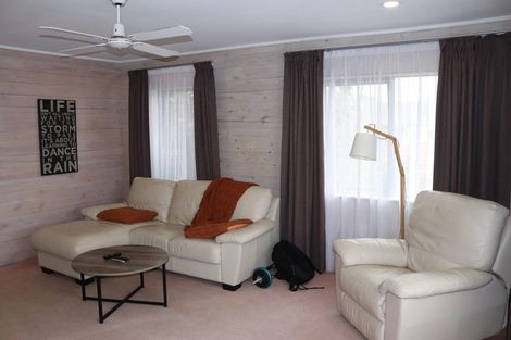 Photo of property in 49 Milan Drive, Glen Eden, Auckland, 0602