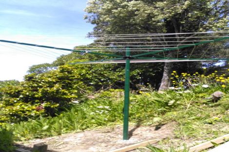 Photo of property in 88 Newlands Road, Newlands, Wellington, 6037