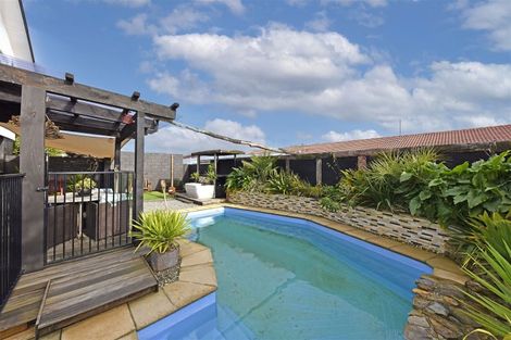 Photo of property in 16 Steadman Road, Broomfield, Christchurch, 8042