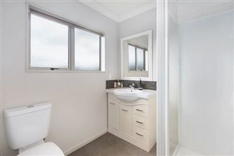 Photo of property in 4 Gennaker Lane, Whitby, Porirua, 5024