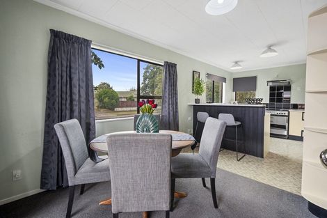 Photo of property in 3 Gladys Place, Kelvin Grove, Palmerston North, 4414