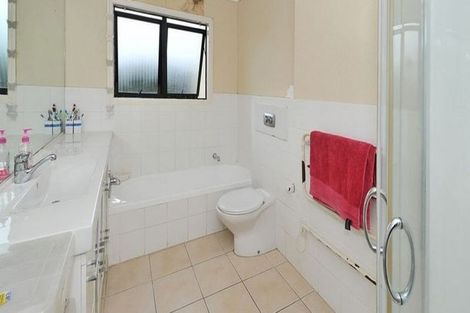 Photo of property in 19 Claude Road, Hillpark, Auckland, 2102