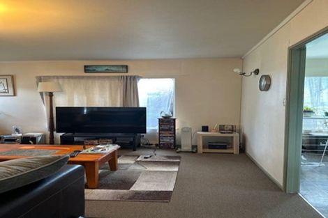 Photo of property in 49 Tirimoana Road, Te Atatu South, Auckland, 0602