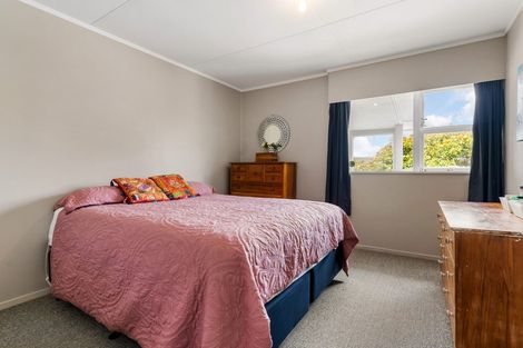 Photo of property in 17 Sealy Road, Torbay, Auckland, 0630