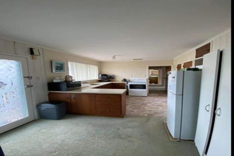 Photo of property in 1/86 Lincoln Park Avenue, Massey, Auckland, 0614