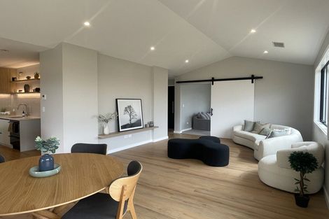 Photo of property in 92 Hugo Shaw Drive, Cambridge, 3434