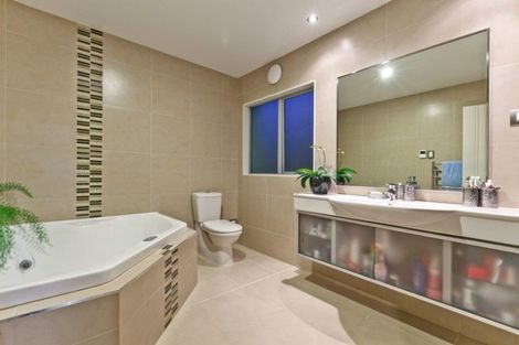 Photo of property in 76 Fitzwilliam Drive, Torbay, Auckland, 0630