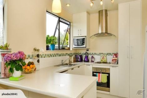Photo of property in 5 Borich Road, Sunnyvale, Auckland, 0612