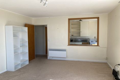 Photo of property in 2u8 Scarborough Terrace, Mount Victoria, Wellington, 6011