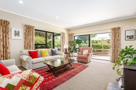 Photo of property in 33 Paremata Haywards Road, Pauatahanui, Porirua, 5381