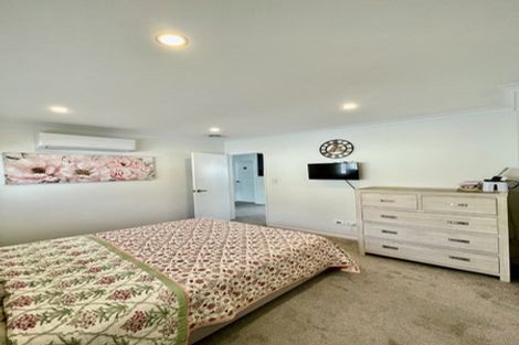 Photo of property in 19 Mason Street, New Lynn, Auckland, 0600