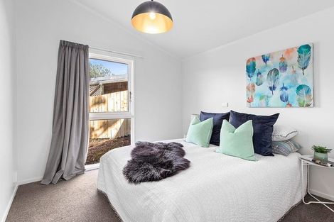 Photo of property in 12 Chartwell Drive, Crofton Downs, Wellington, 6035