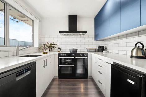 Photo of property in 17 Fingall Street, South Dunedin, Dunedin, 9012