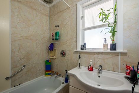 Photo of property in 23 Middlesex Street, Levin, 5510