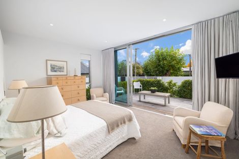 Photo of property in 5 Wroxton Terrace, Merivale, Christchurch, 8014
