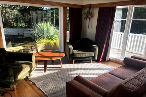 Photo of property in 114 Scenic Drive, Titirangi, Auckland, 0604