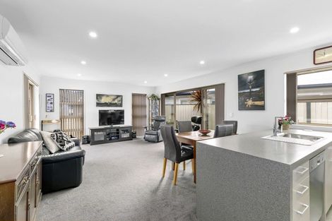 Photo of property in 2 Cataldo Mews, Avalon, Lower Hutt, 5011