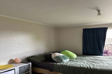 Photo of property in 81 Edmonton Road, Henderson, Auckland, 0612