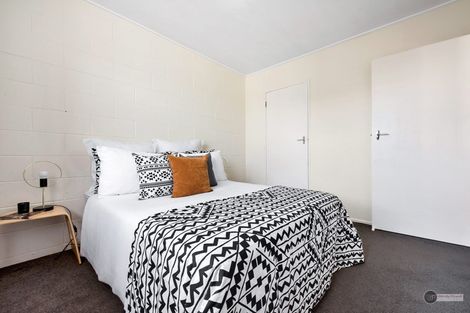 Photo of property in 8/19 Pirie Crescent, Moera, Lower Hutt, 5010