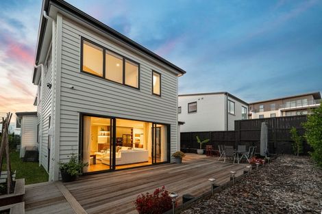 Photo of property in 2 Pukeko Road, Hobsonville, 0616