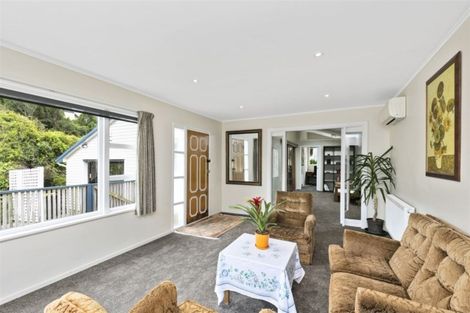 Photo of property in 1 Rangoon Street, Khandallah, Wellington, 6035