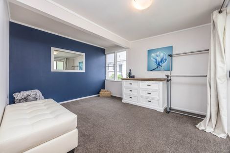 Photo of property in 454 Don Buck Road, Massey, Auckland, 0614