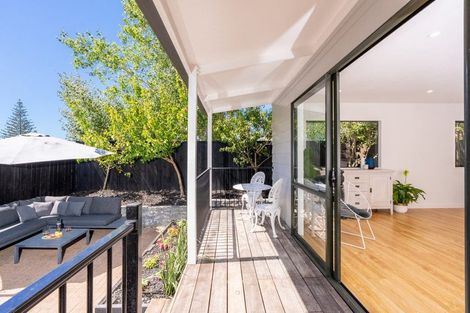 Photo of property in 69a Kervil Avenue, Te Atatu Peninsula, Auckland, 0610