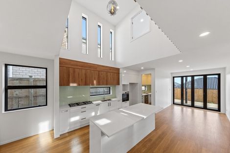 Photo of property in 75 Drumbuoy Drive, Flat Bush, Auckland, 2019