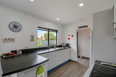 Photo of property in 25 Scott Avenue, Otaki Beach, Otaki, 5512