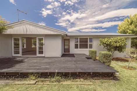 Photo of property in 2 Anstorer Street, Bryndwr, Christchurch, 8053