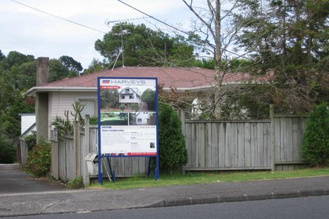 Photo of property in 146 Godley Road, Green Bay, Auckland, 0604