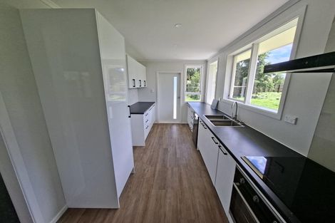 Photo of property in 18 Greenwood Place, Paraparaumu, 5032
