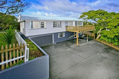 Photo of property in 1/223 Eskdale Road, Birkenhead, Auckland, 0626