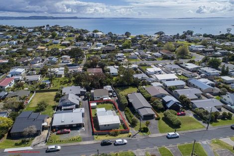 Photo of property in 30 Holiday Road, Stanmore Bay, Whangaparaoa, 0932
