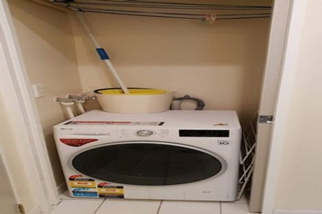 Photo of property in Terrace Heights Apartments, 4b/163 The Terrace, Wellington Central, Wellington, 6011