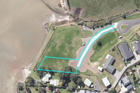 Photo of property in 21 Goble Road, Clarks Beach, 2679
