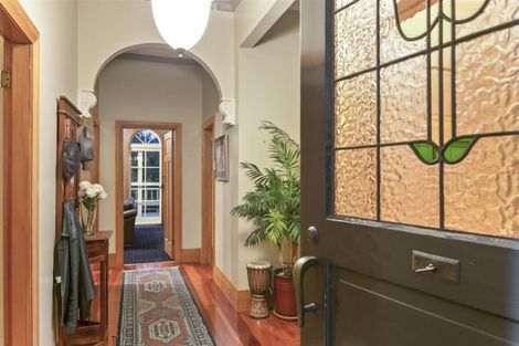 Photo of property in 42 Maritime Terrace, Birkenhead, Auckland, 0626