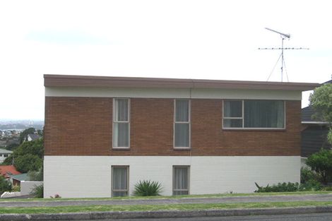 Photo of property in 3/108 Ocean View Road, Northcote, Auckland, 0627