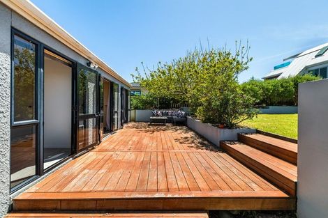 Photo of property in 49 Paynters Avenue, Strandon, New Plymouth, 4312